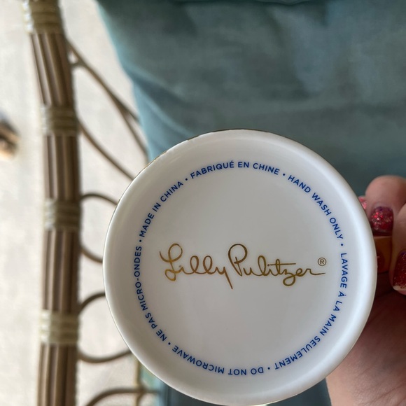 Lilly Pulitzer Vibrant Sea Life Mug with Gold Handle - Picture 3 of 3